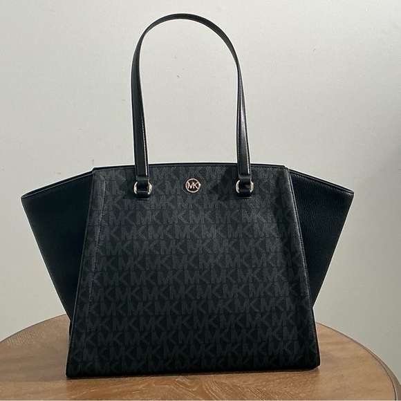 MICHAEL KORS
Chantal Large Logo tote bag - Picture 6 of 6